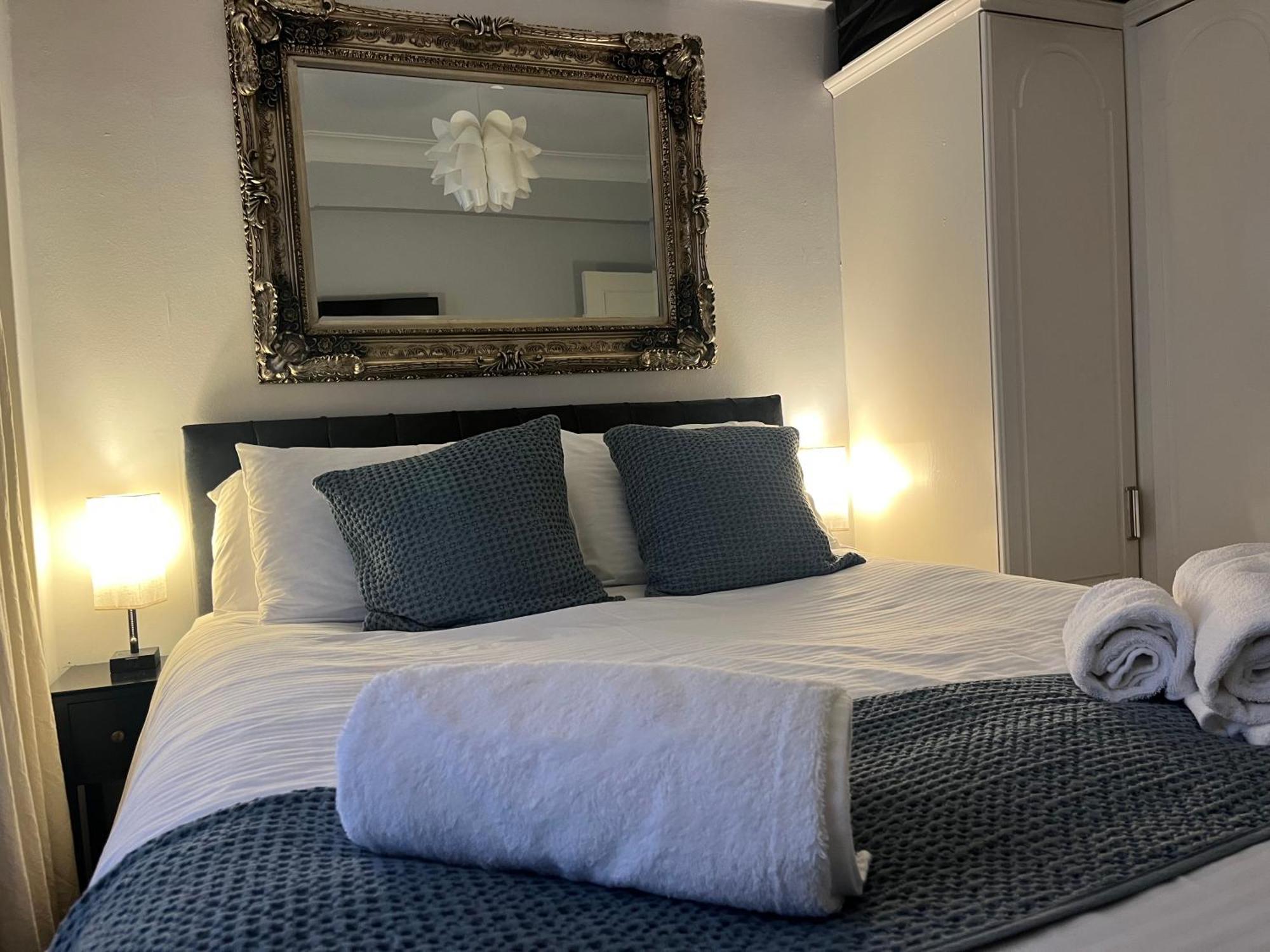 Modern Quiet 1 Bed Flat -Mayfair 런던 외부 사진
